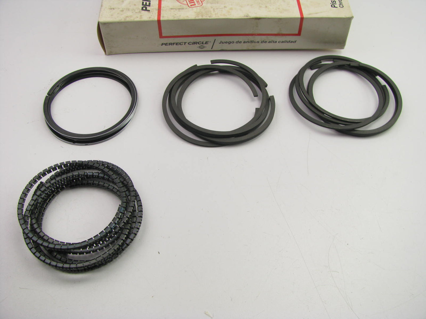 Perfect Circle 50276-030 Engine Piston Ring Set - .030'' For CHRYSLER 225