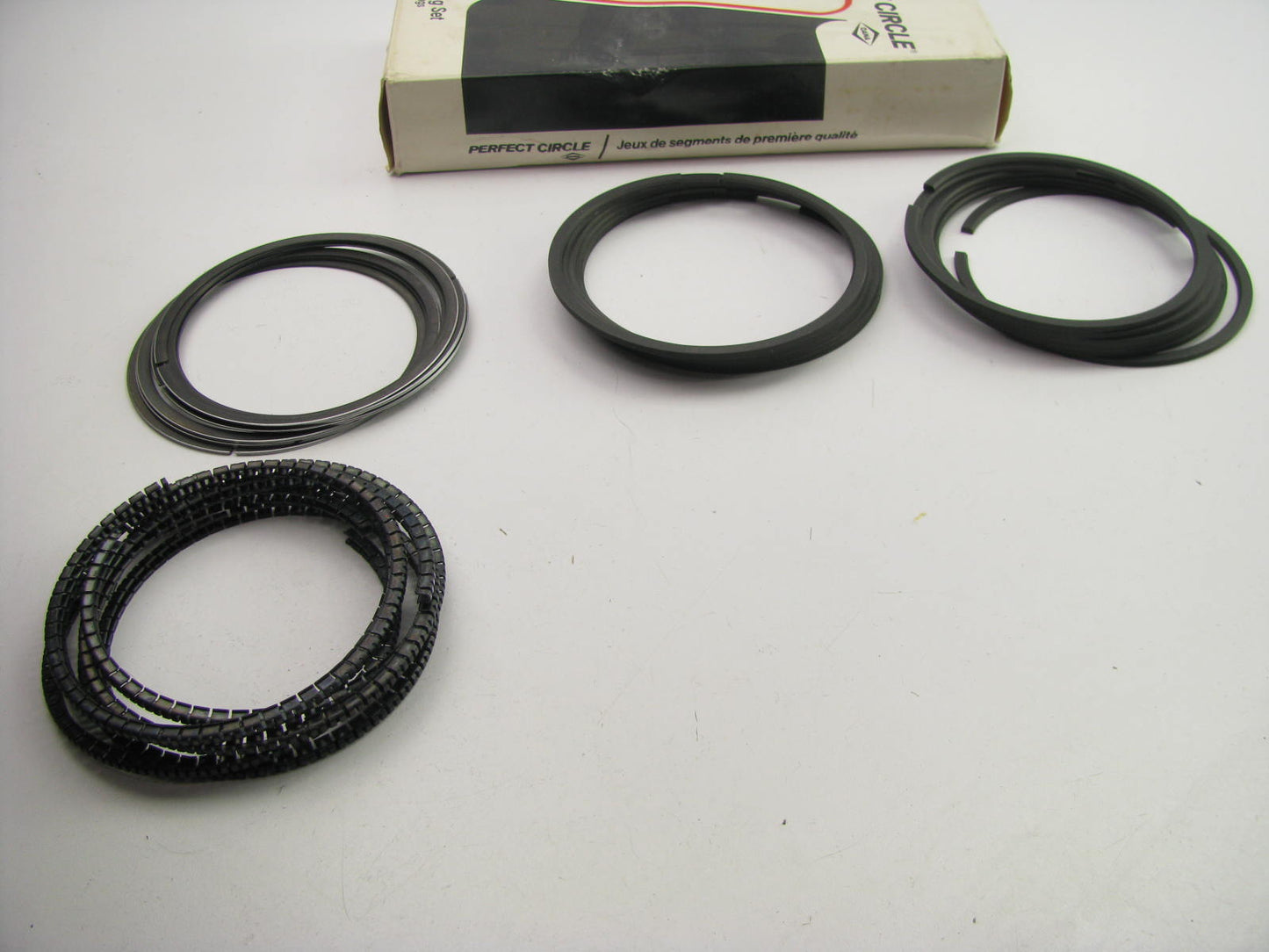 Perfect Circle 50533-030 EnginePiston Rings .030'' 67-89 Chevrolet GMC 292 250 I6