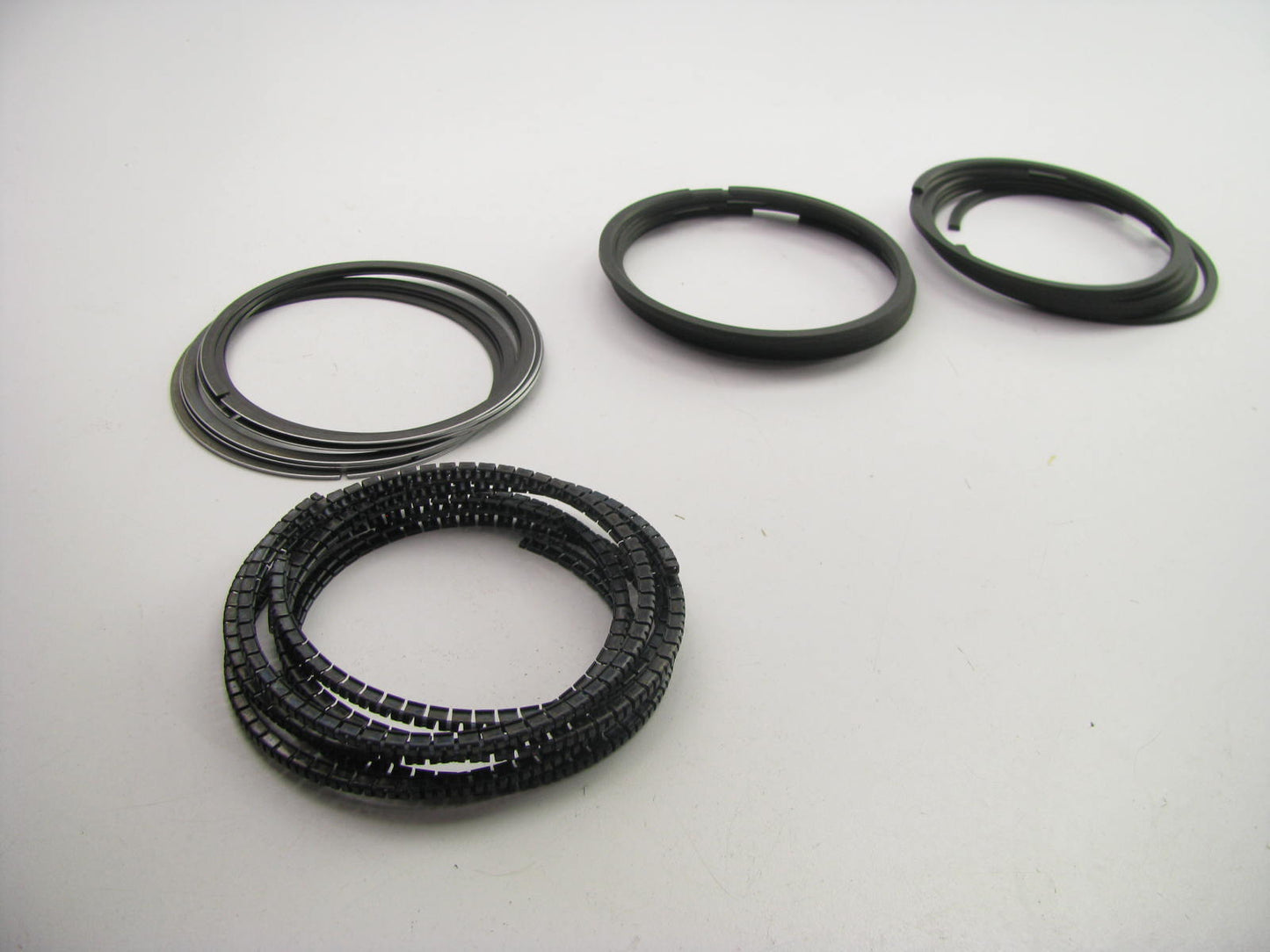 Perfect Circle 50533-030 EnginePiston Rings .030'' 67-89 Chevrolet GMC 292 250 I6