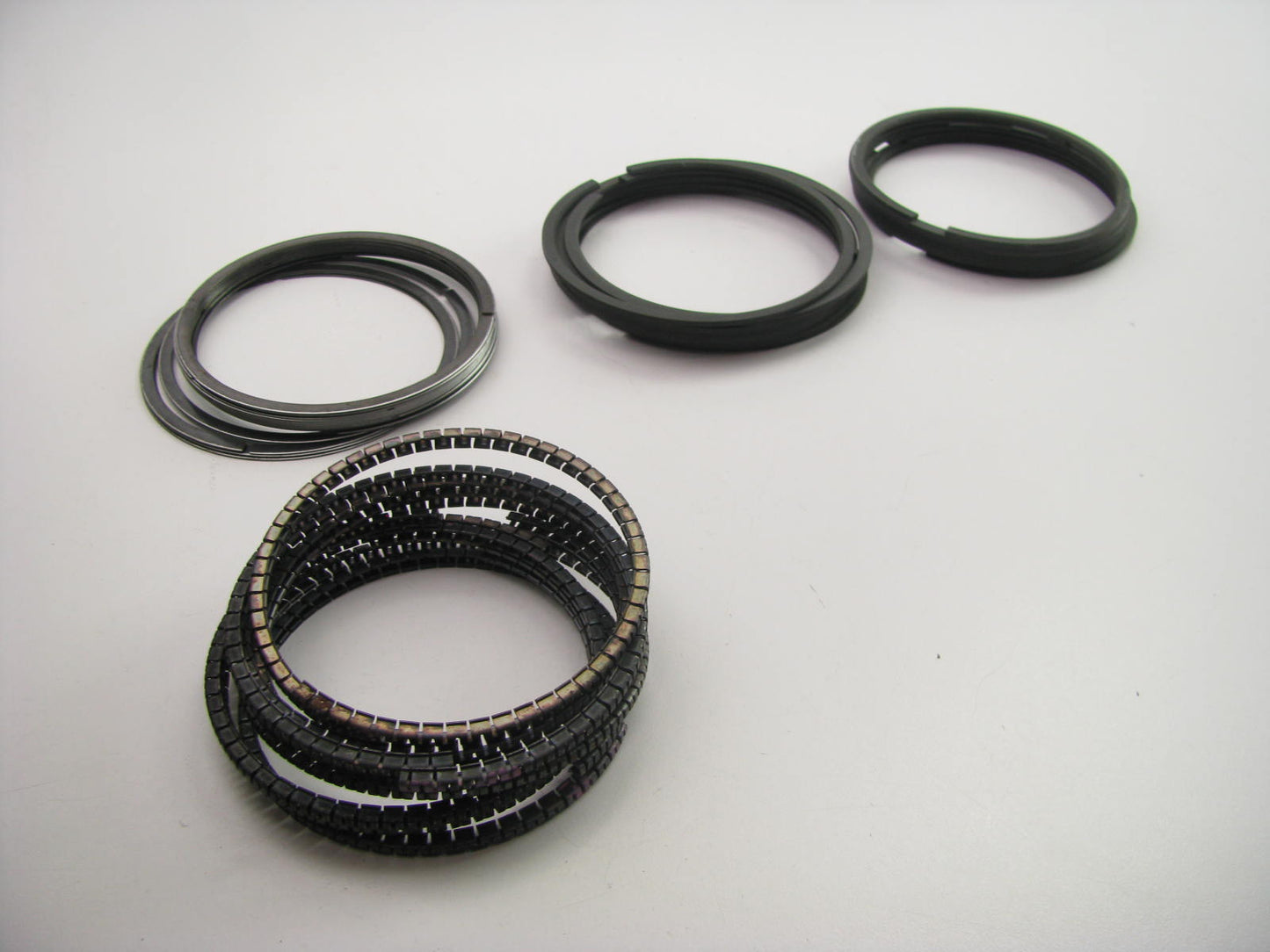Perfect Circle 50618-040 Engine Piston Ring Set - .040'' Oversize