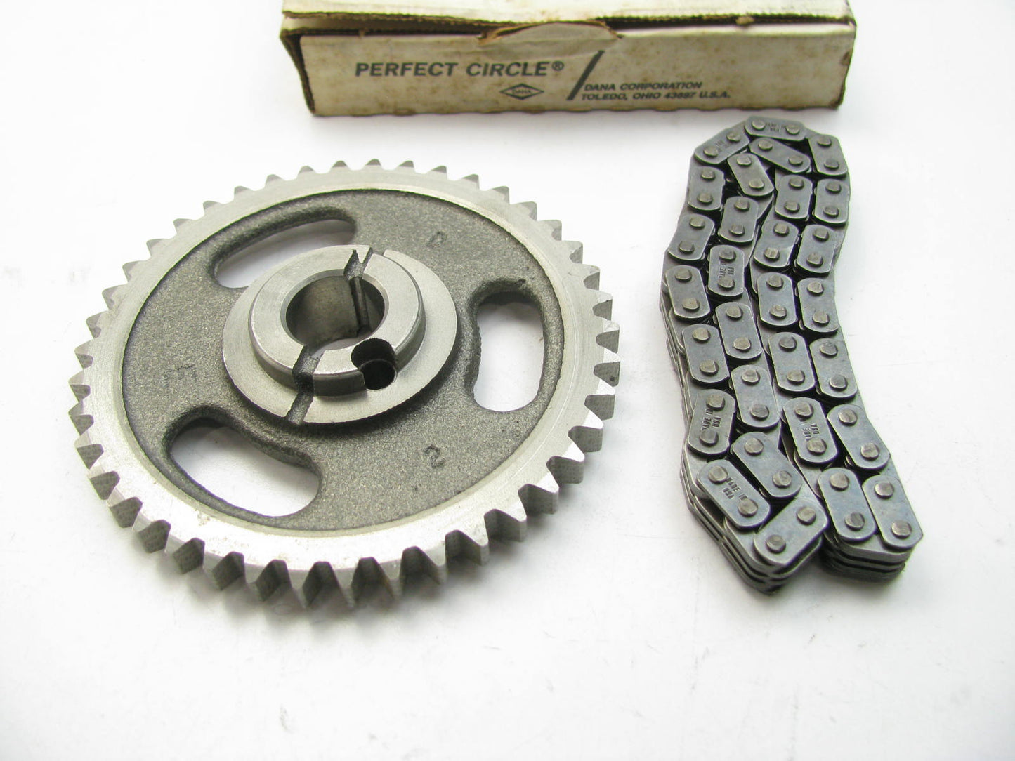 Perfect Circle 9-2004 2-piece Engine Timing Set for 1975-1991 Ford 5.0L 5.8L