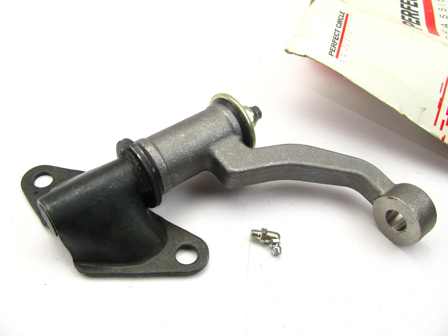 Perfect Circle (555) Rebox  FA1742 Steering Idler Arm For  83-86 Nissan 720 RWD