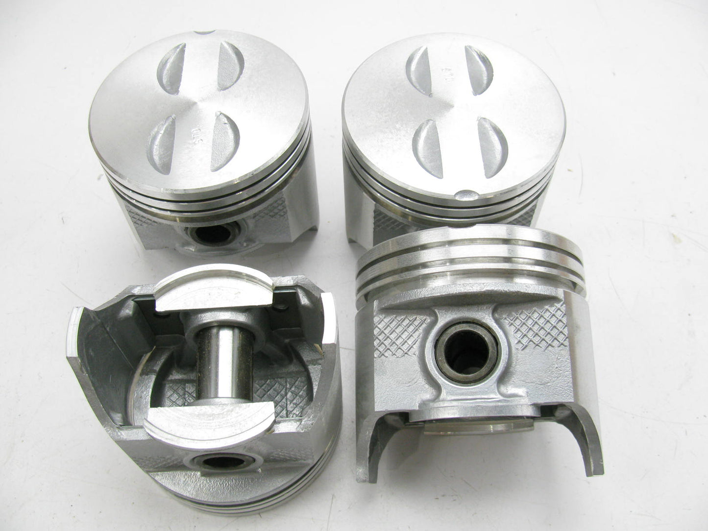 Perfect Circle TC-1544B-000 Pistons Set, Standard Size Mercruiser OMC 2.5L 4-Cyl