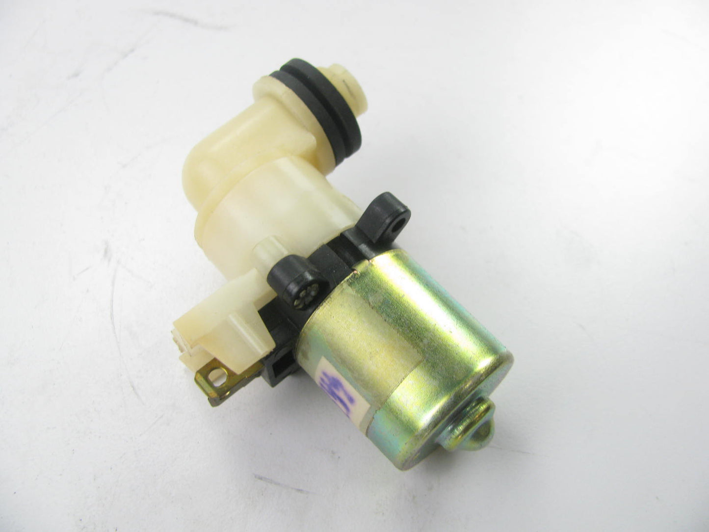Perfect Parts WP-390 Front Windshield Washer Pump - 3799090