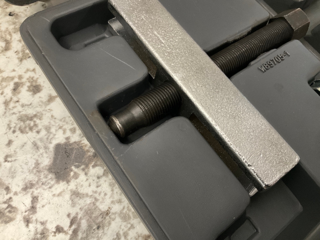 SLIGHTLY USED - Performance Tool W89705 Timing Gear Puller Set, TOOL # 2
