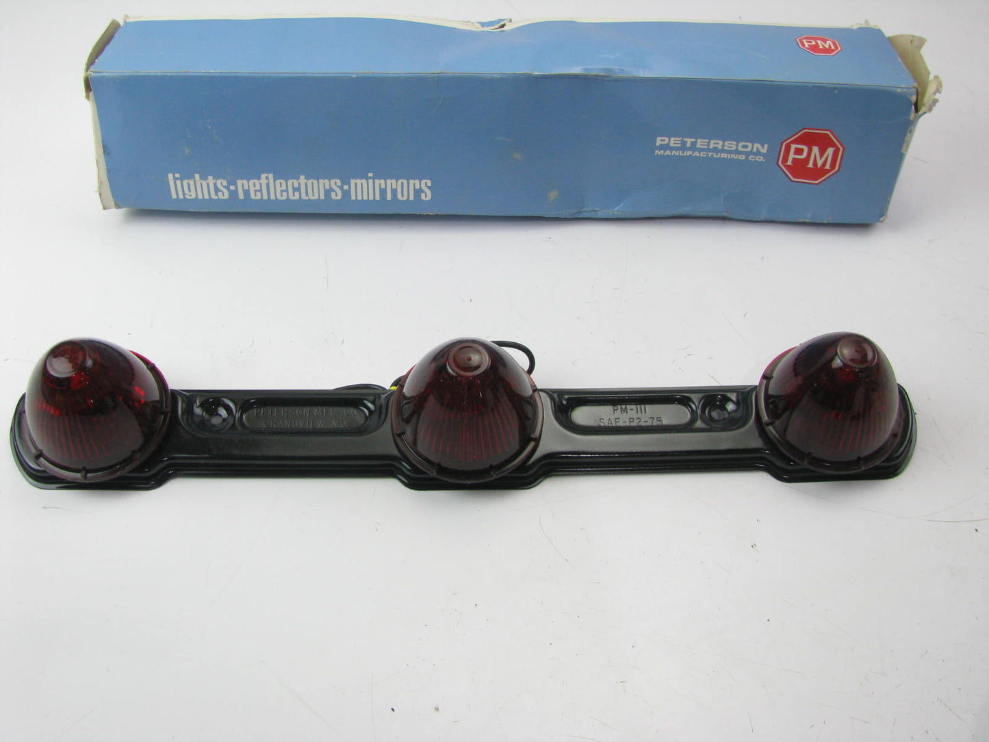 Peterson Manufacturing 111R Triple Beehive Identification Light Bar. 15'' Long