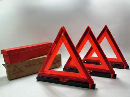 Peterson Manufacturing 449 Warning Safety Triangle Kit