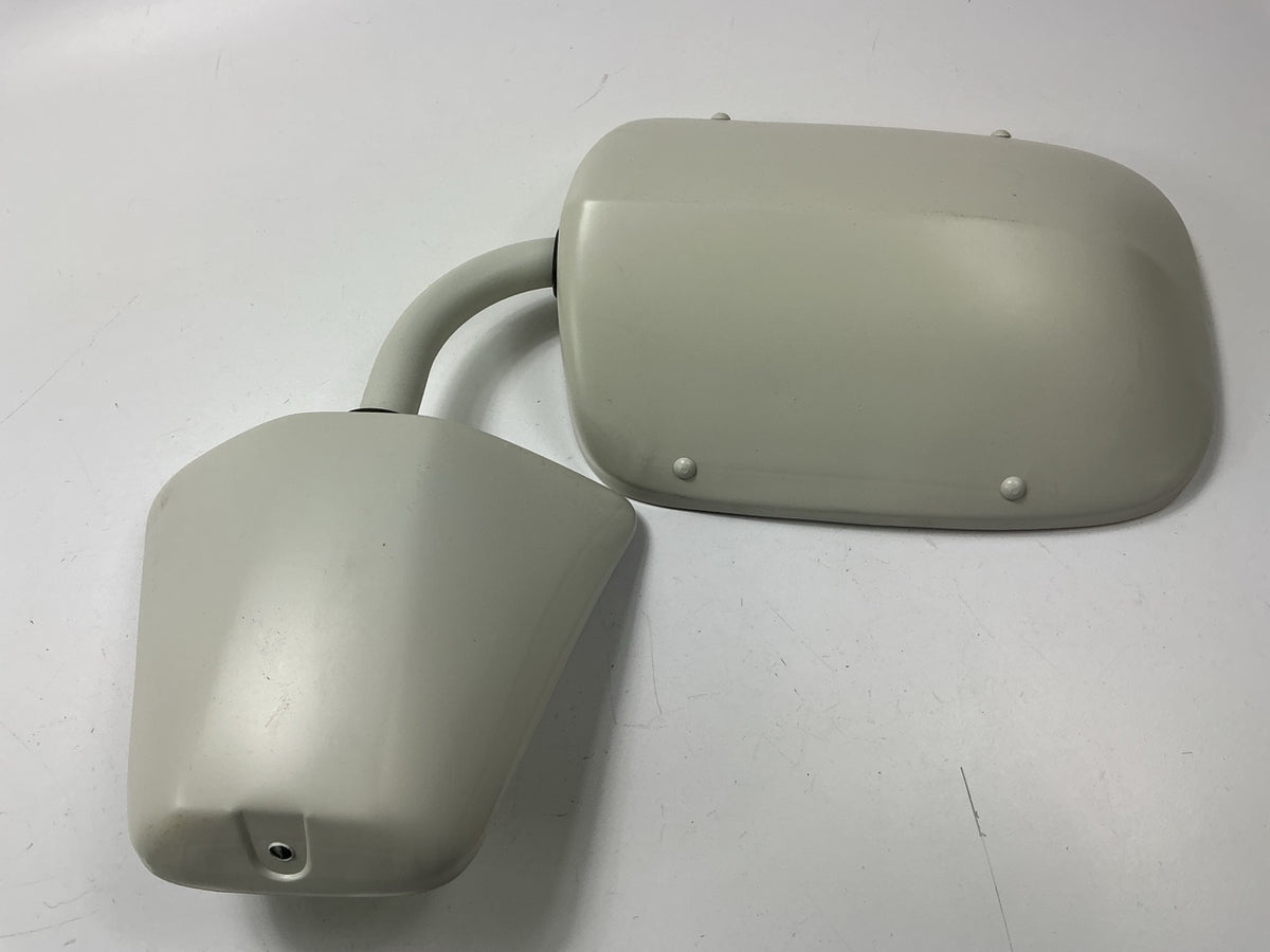 Peterson Manufacturing 657 Large 9- 3/4'' X 7'' Mirror Head.
