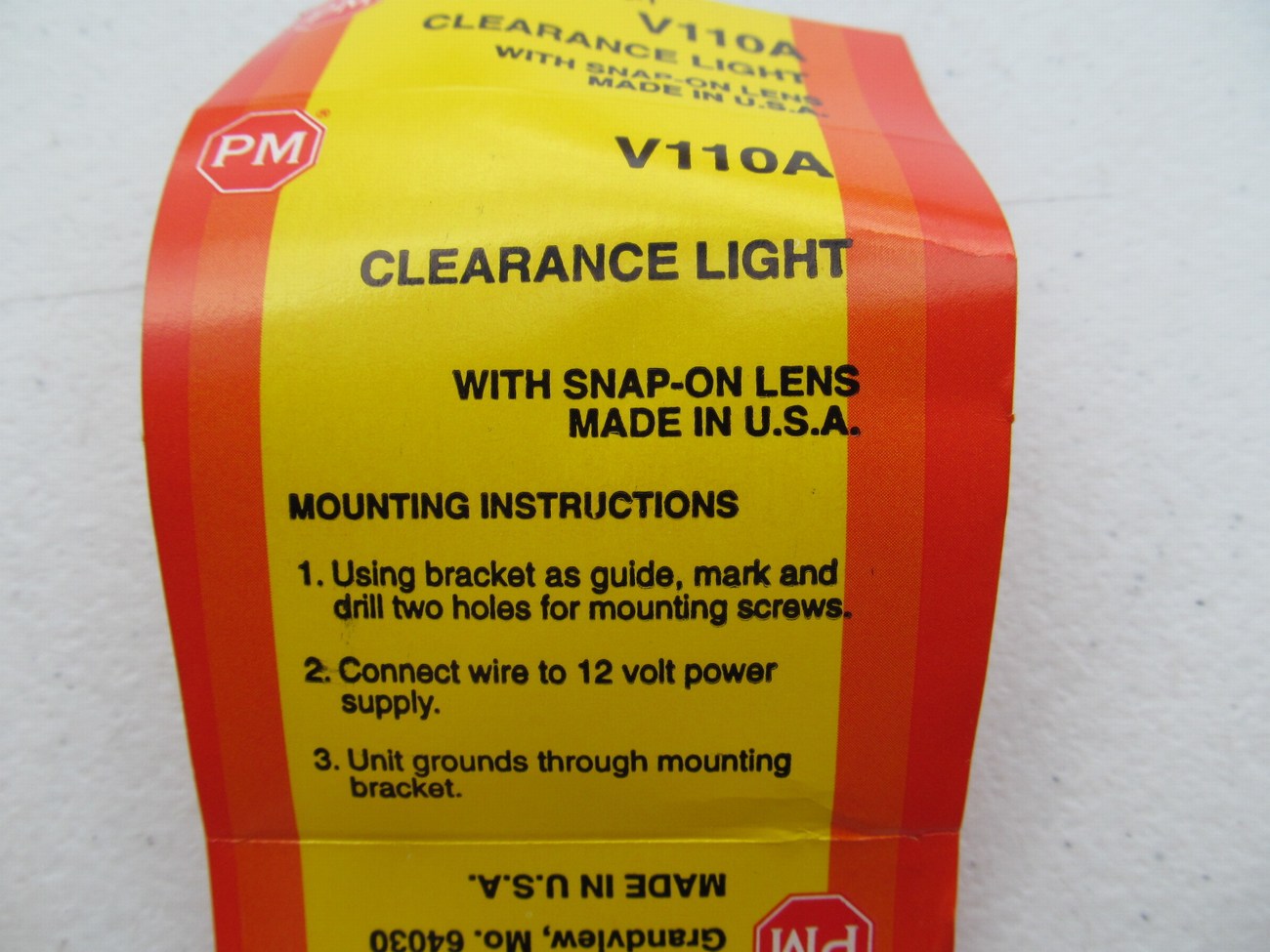 Peterson Manufacturing V110A Beehive Clearance Light 12V / .61 Amp - Amber