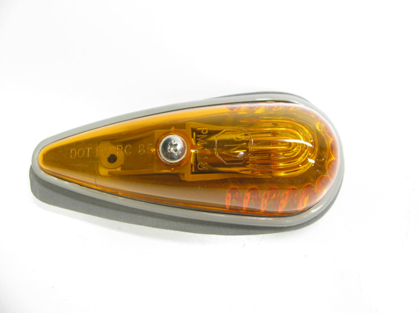 (2) Peterson Manufacturing V118A Amber Cab / Clearance Lights Lamps