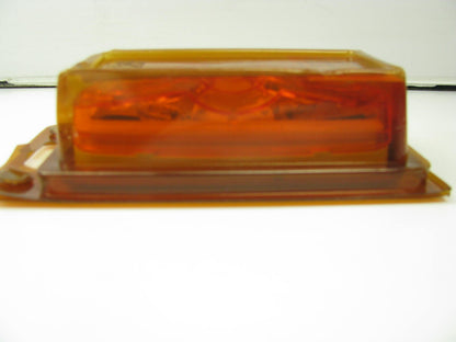 Peterson Manufacturing V138A  Amber Two Bulb Clearance Marker Light Lamp Trailer
