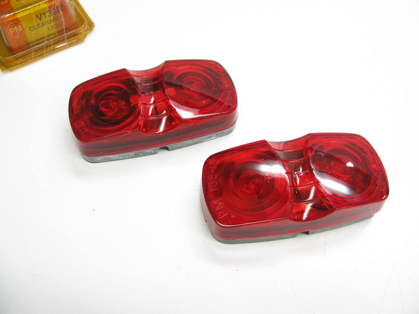 (x2) P-M V139R 2-bulb Double Bulls-eye Red Corner Clearance Marker Light