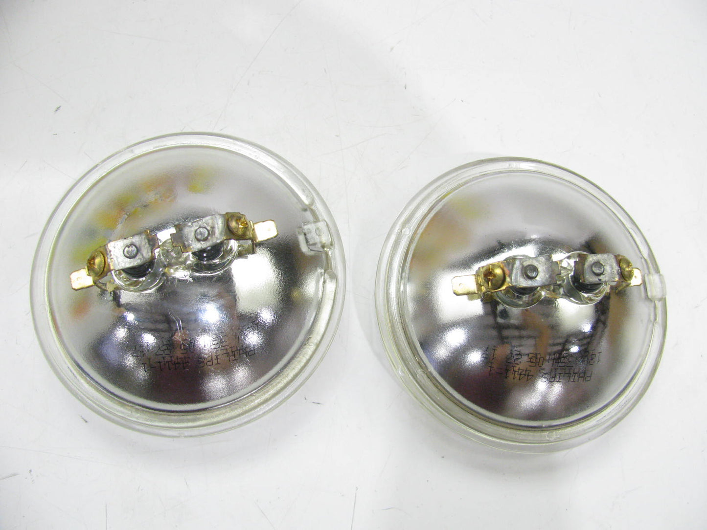 (2) Philips 4411-1C1 Sealed Beam Headlight Headlamp Lamp Light Bulbs 12V 35W