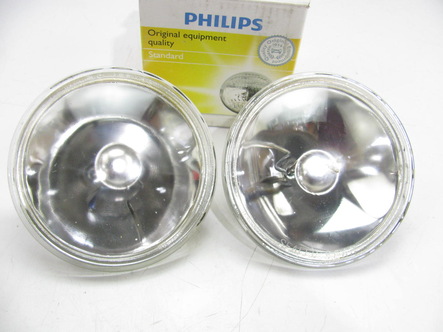 (2) Philips 4505C1 Sealed Beam Lamp Light Bulbs 28V 50W