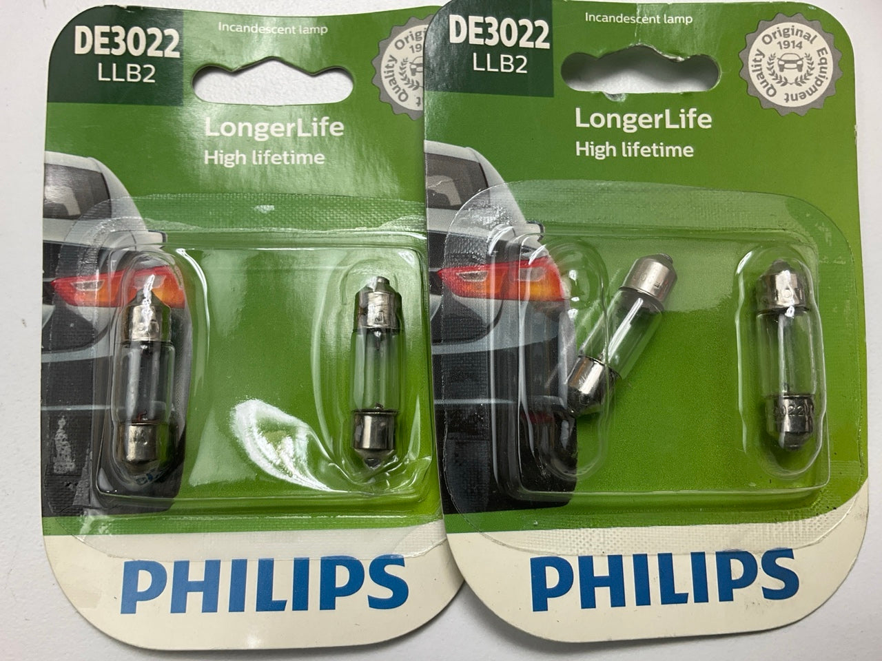 Philips DE3022LLB2 Longerlife Courtesy Lamp Light Bulb DE3022 - 4 Bulbs Total