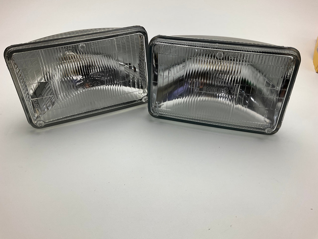 (2) Philips H4666C1 Sealed Beam Headlamp Headlight Lamp Light Bulb H4666