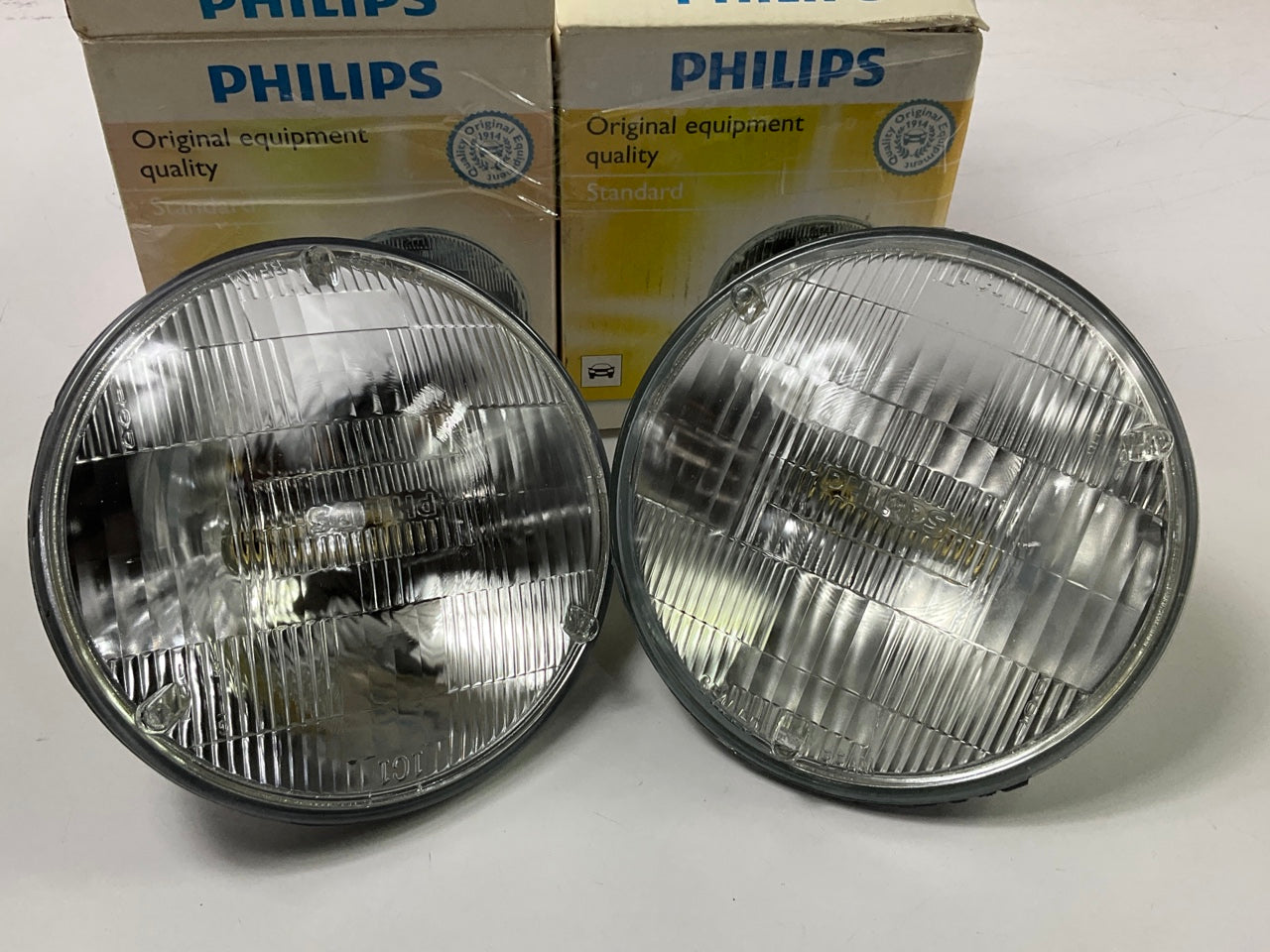 (2) Philips H5001C1 Sealed Beam Headlight Headlamp Light Lamp Bulb Round Halogen