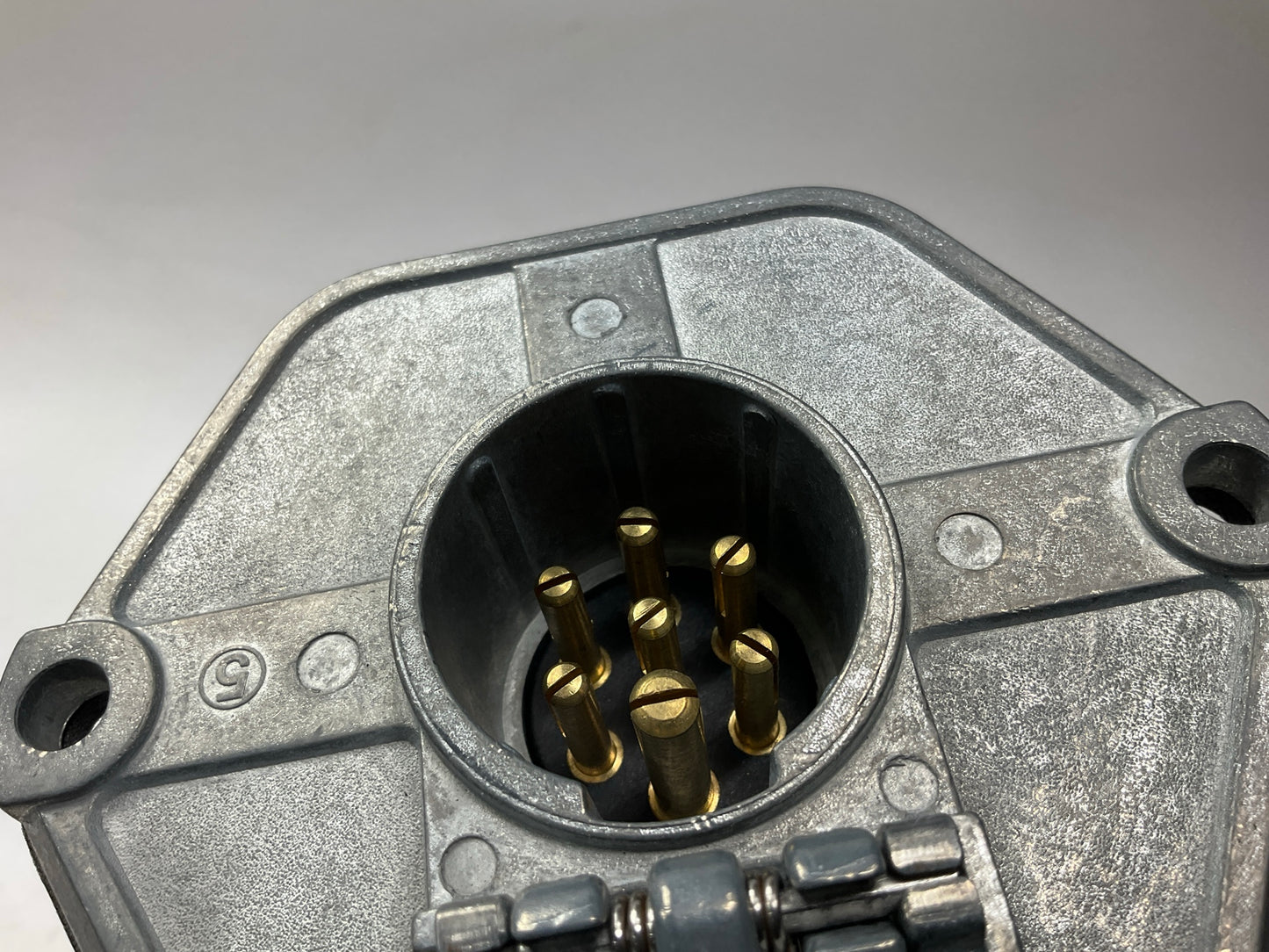 Phillips 15-768 Nosebox Zinc Die-Cast 1-7/8'' Depth + 15-753 Trailer Socket 7-way