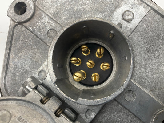 (8) Phillips 15-762 7-Way STA-Dry 20A Circuit Breaker Split Pin Socket Connector