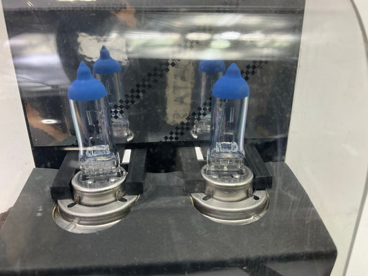 PIAA 17655 H7 Xtreme White Plus Light Bulb 55W 4000K,  Twin Pack