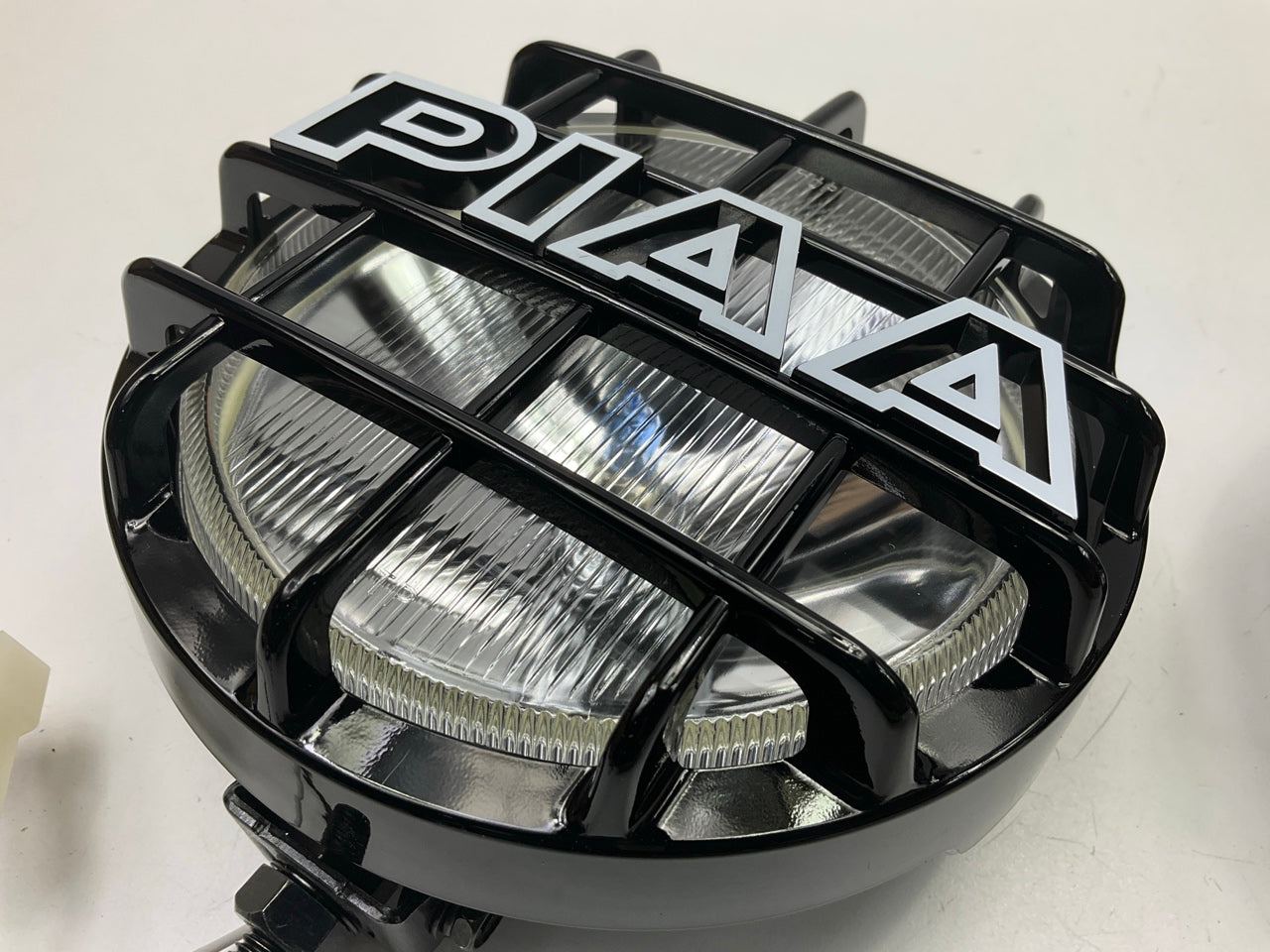 PIAA 5296 Fog Light Lamp 520 Series Xtreme White All Terrain Pattern Lamp Kit
