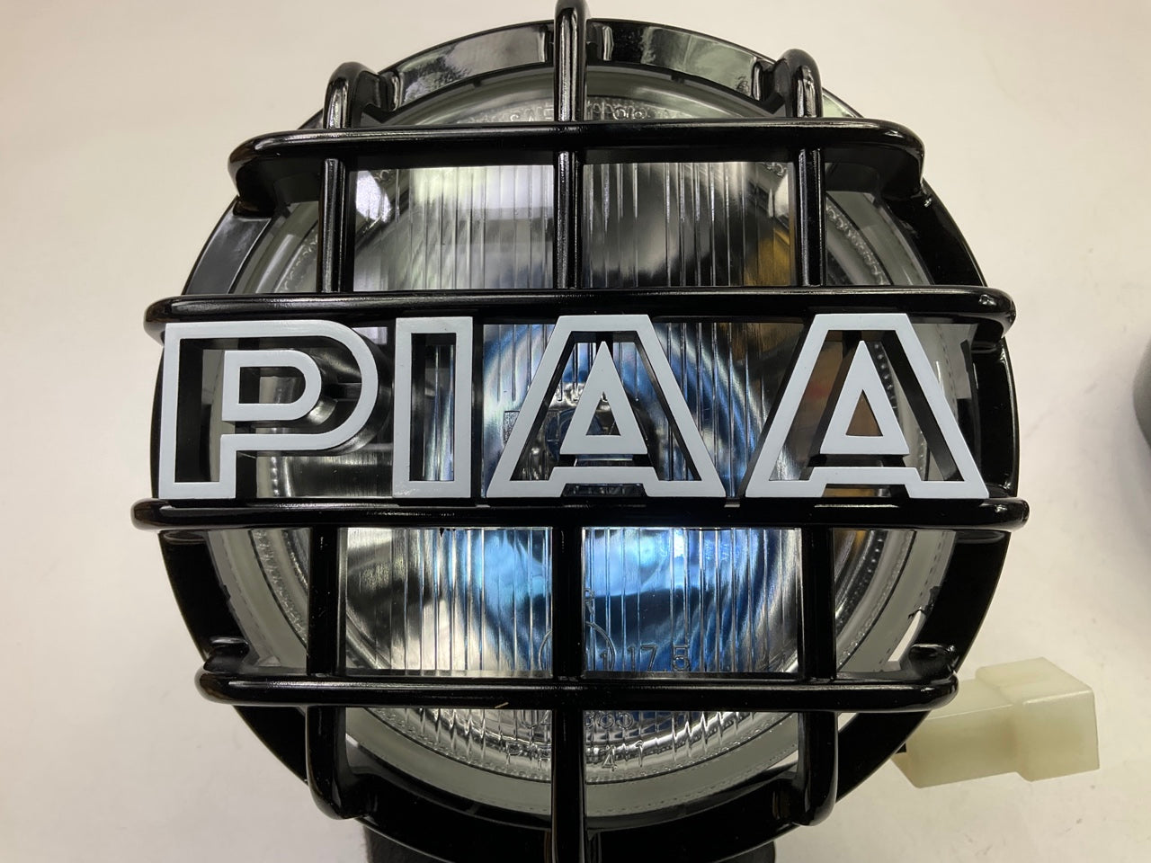 PIAA 5462 540 Driving XTreme White Plus 5'' Halogen Driving Lights Lamp Kit