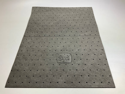 PIG 25300 Universal Medium Weight Oil Spill Absosrbent Mat Pad- 15'' X 20''- (100)