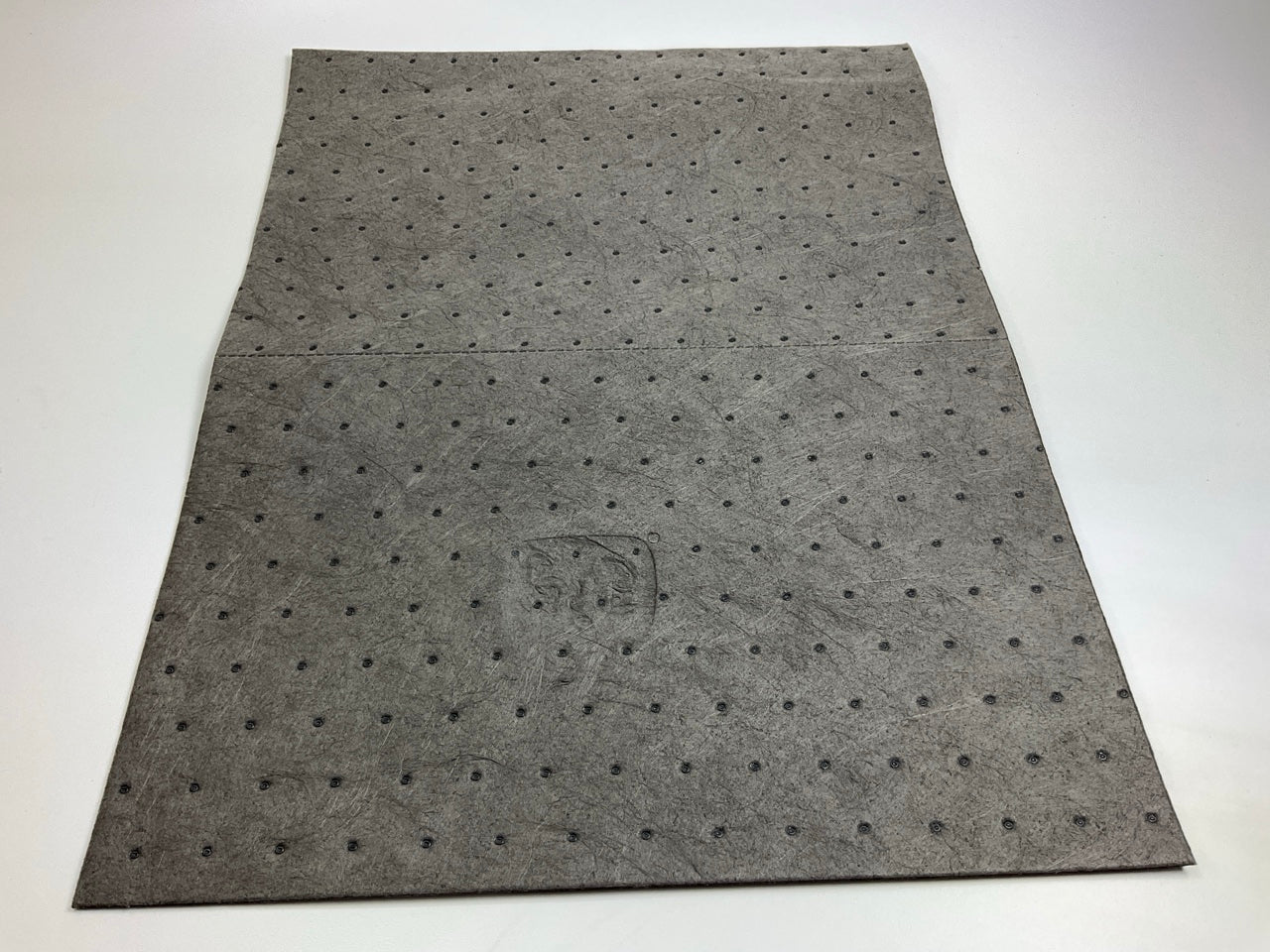 PIG 25300 Universal Medium Weight Oil Spill Absosrbent Mat Pad- 15'' X 20''- (100)