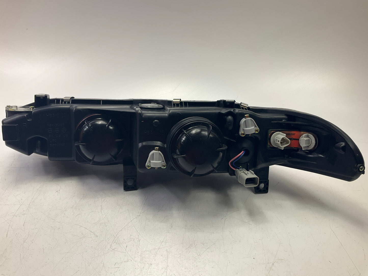 Pilot 20-5191-90 Right Headlight Headlamp For 1997-1998 Mitsubishi Galant
