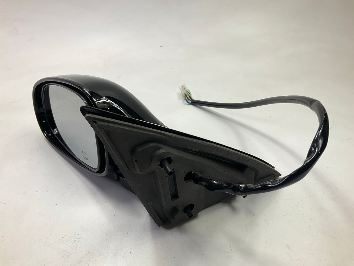Pilot 3740132 Left Mirror, Heated For 1994-1997 Concorde, LHS, Intrepid