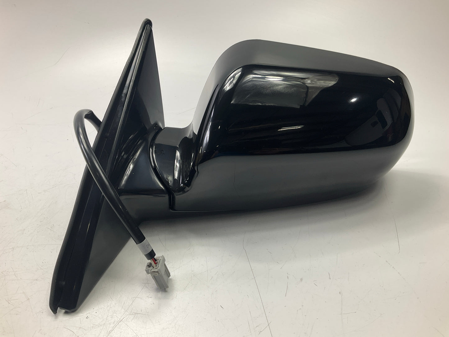 Pilot 4700432 Front Left Drivers Side Power Door Mirror For 1999-02 Honda Accord