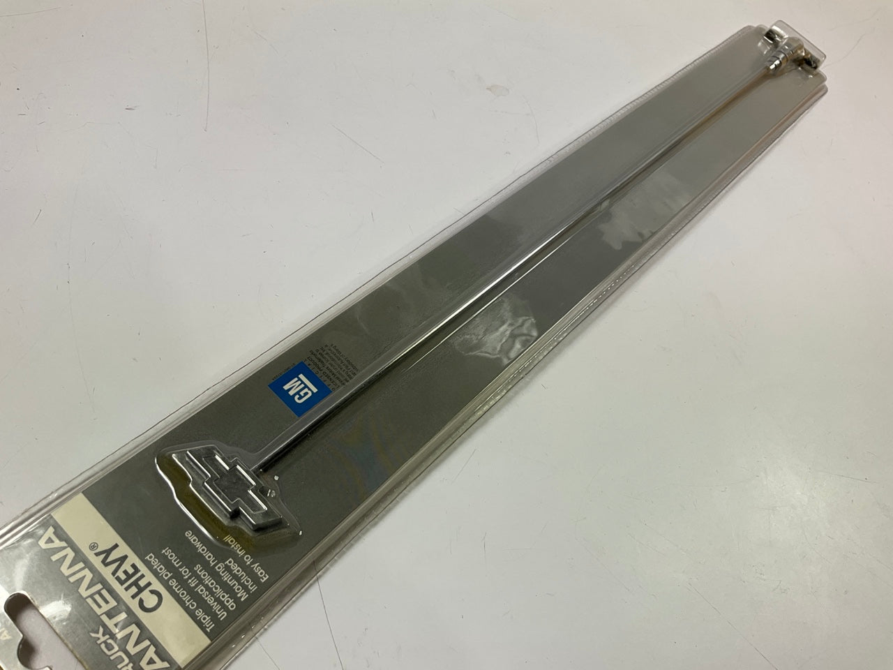 Pilot Automotive ANT-1100 Chevy Logo Antenna, Universal Antenna Mast