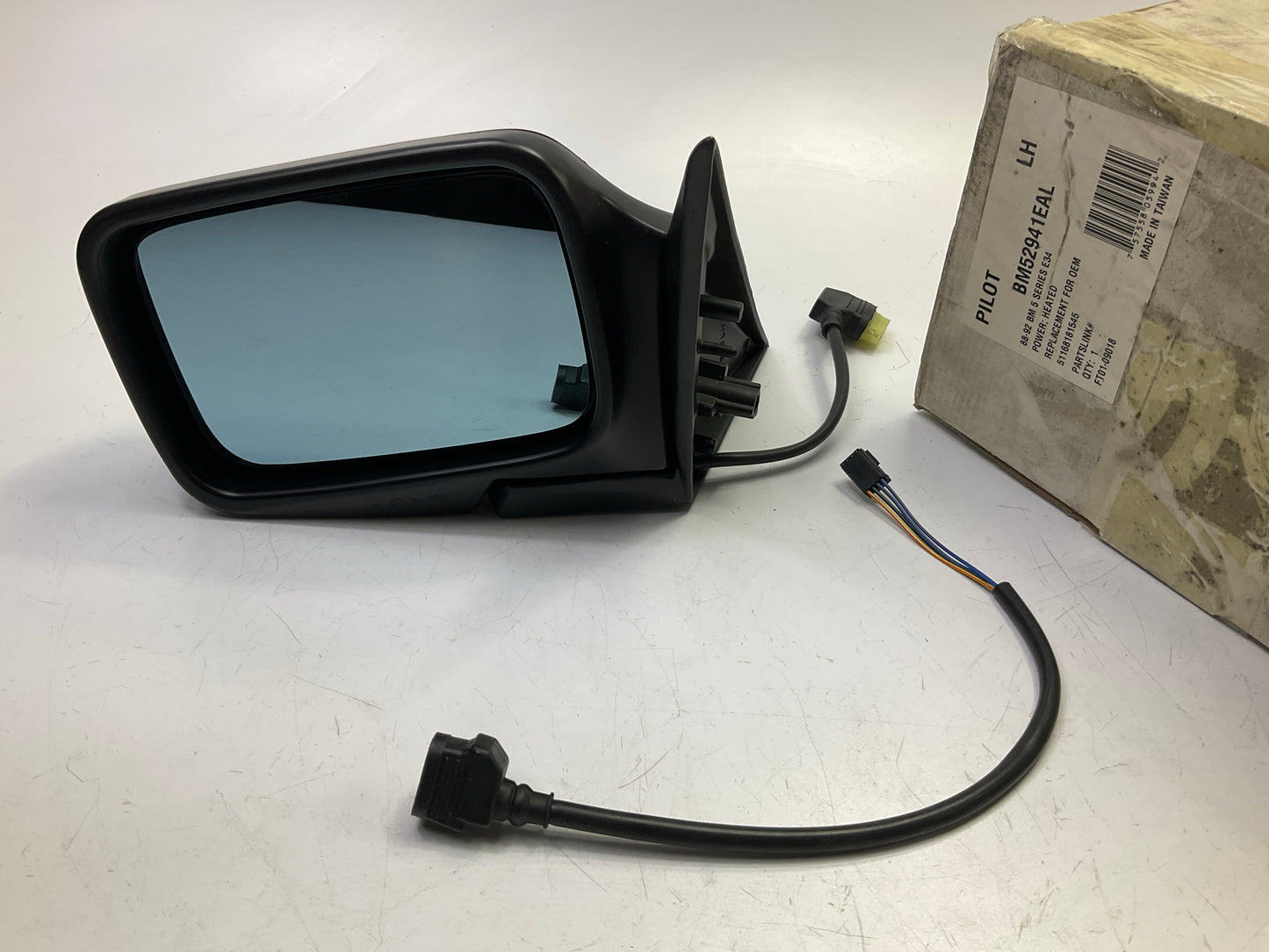 Pilot BM52941EAL Left Mirror For 1989-1992 BMW 525i