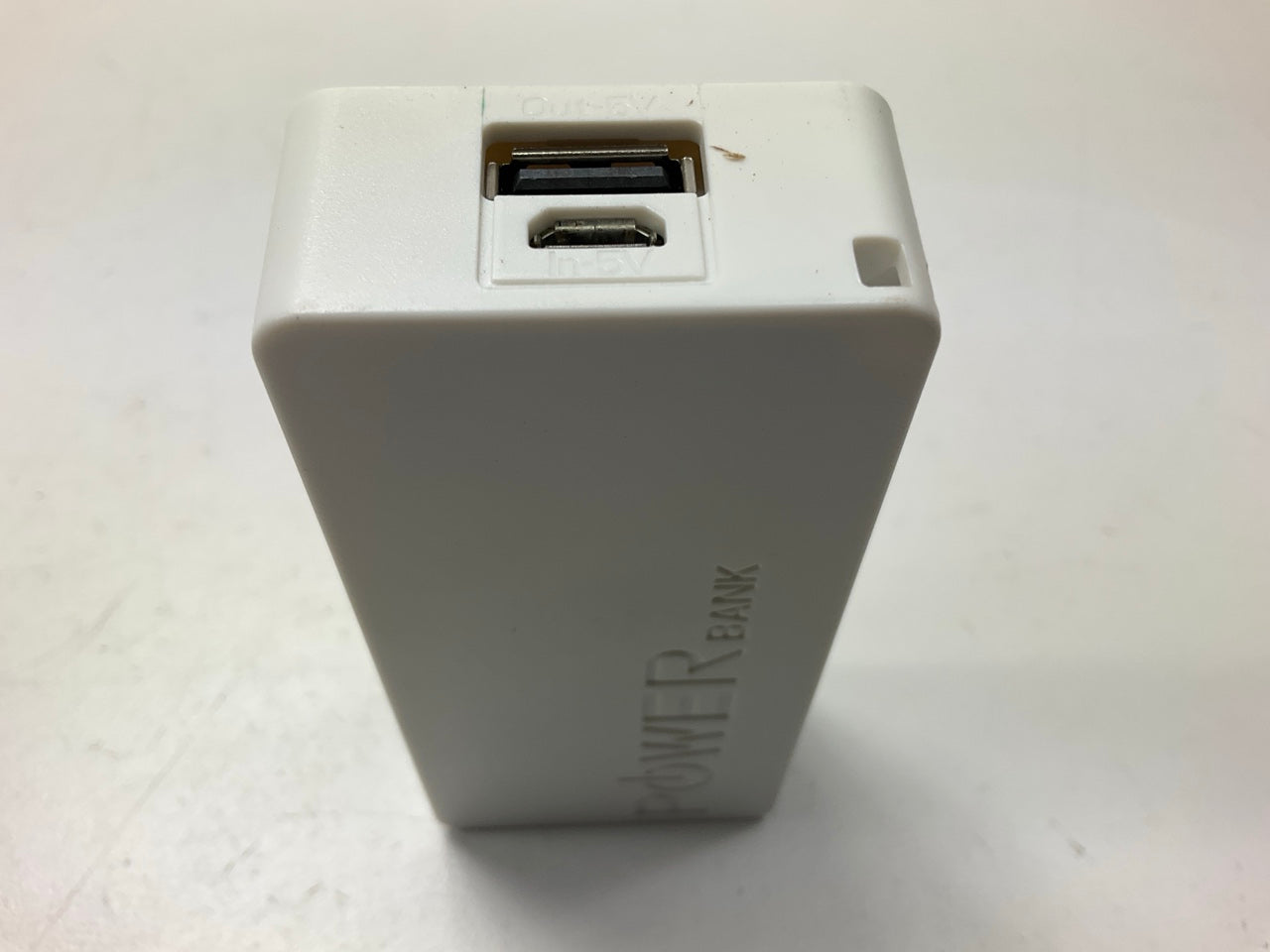 Pilot CA-9304WWK Portable Universal Powerbank Battery 4400mAh USB Port