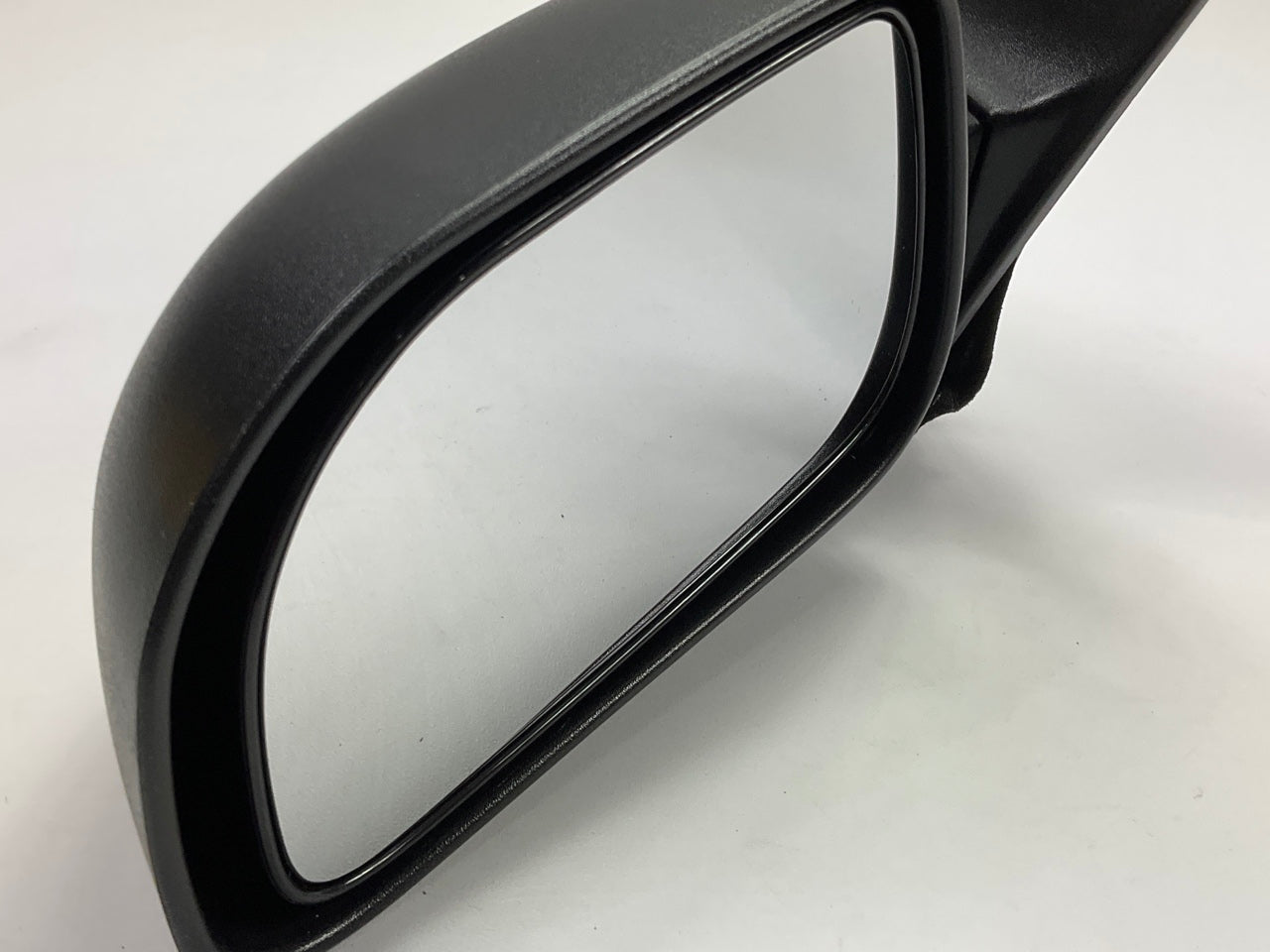 Pilot CR8094100L Front Left Side Mirror For 2004-2005 Pacifica