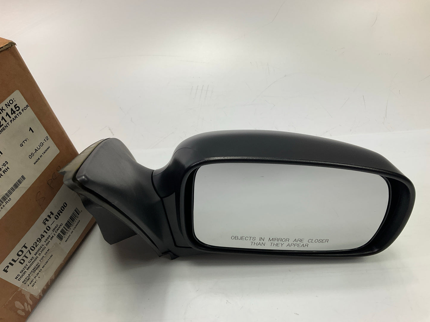 Pilot DT7029410-0R00 Manual Adjust Right Passengers Mirror For 1999-2000 Quest