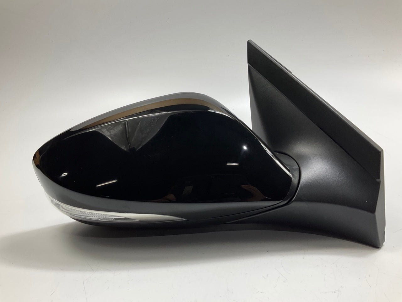 Pilot HY049410CR Right Heated Power Mirror For 12-13 Hyundai Accent W/ Turn Sign