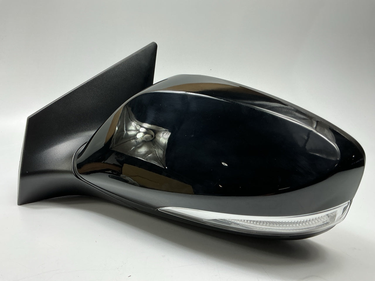 Pilot HY359410AL Left Heated Power Mirror For 2011-13 Hyundai Elantra W/ Signal
