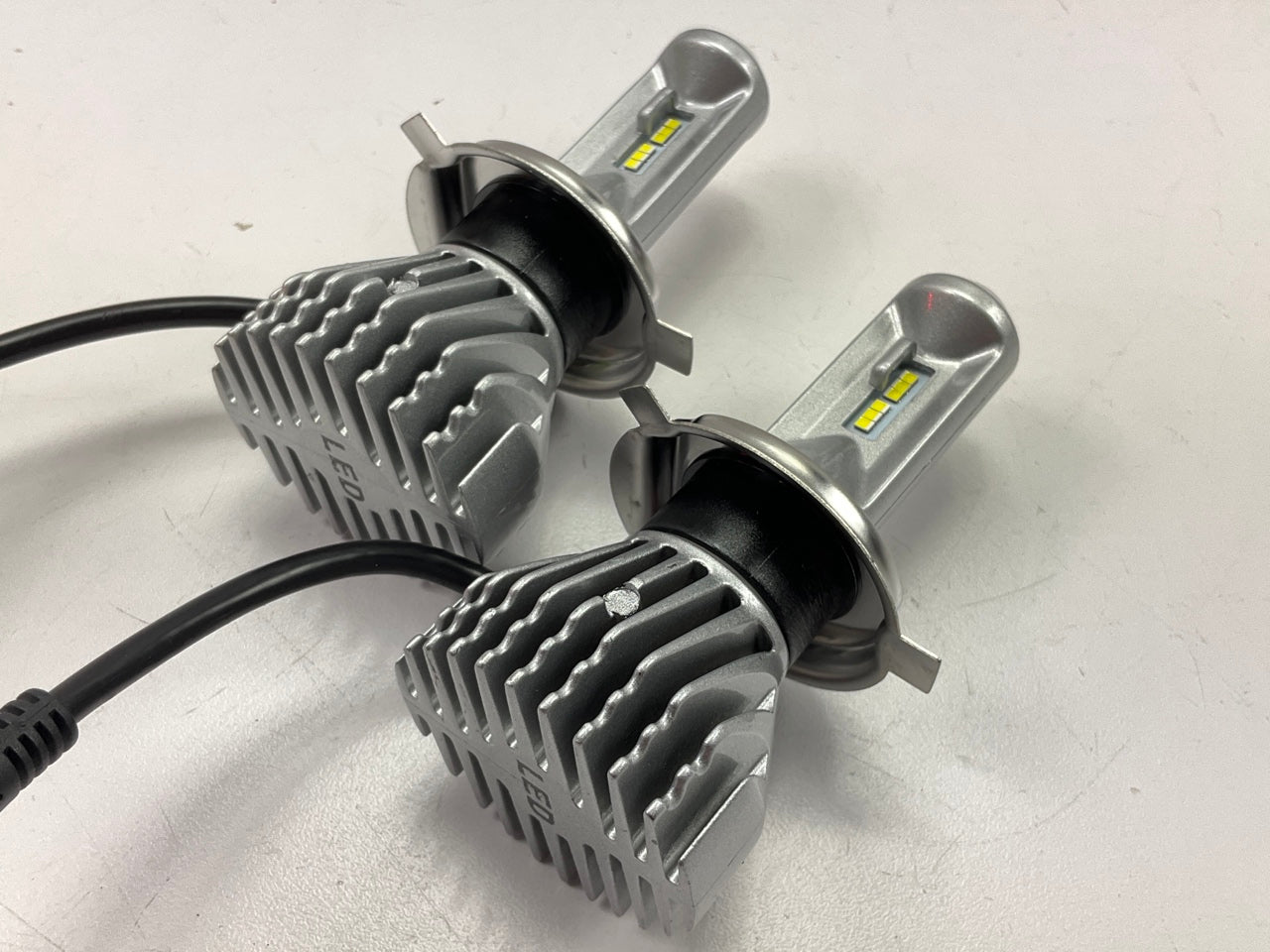 Pilot IL-H4 H4 Cool White LED Light Bulb, 2PC, 6000K, 12V 25W, 30,000HRS