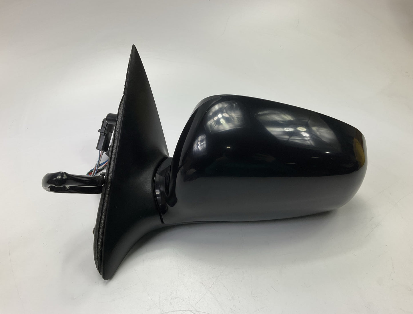 Pilot LN3309410-1L00 Left Mirror, Heated, For 1998-2002 Lincoln Town Car