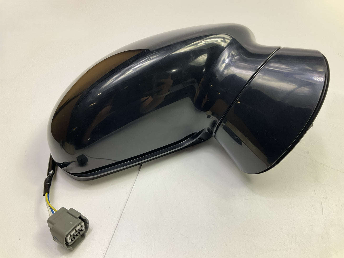 Pilot MB5394100R Right Mirror, Power, Non-heated For 2006-12 Mitsubishi Eclipse