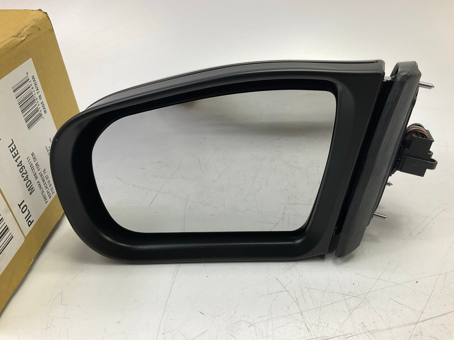 Pilot MD42941EEL Left Driver Side Mirror - 00-03 Mercedes Benz E320 Power Heated