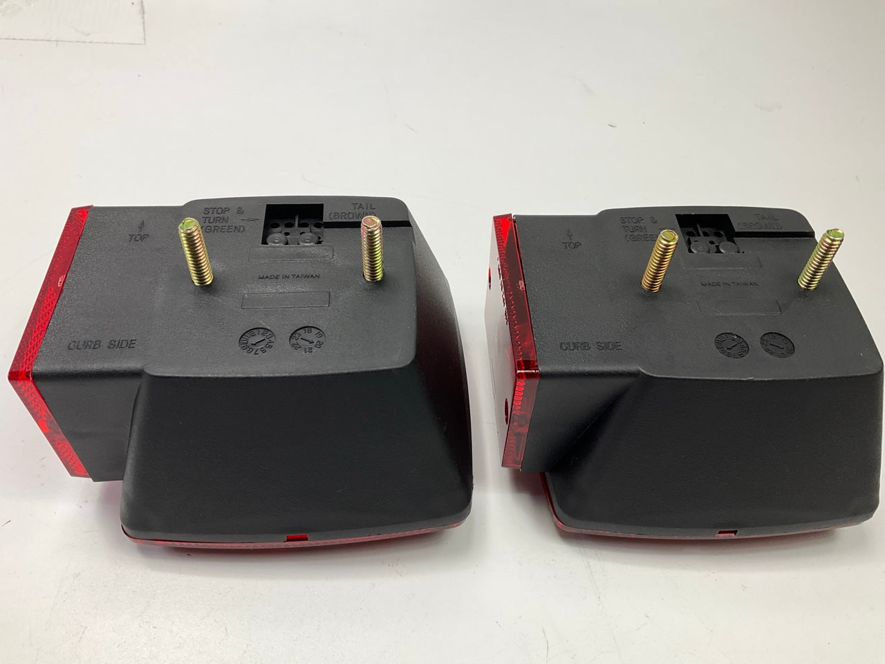 (2) Pilot NV5015R Universal Combination Tail Light Lamp, Side Marker & Reflector