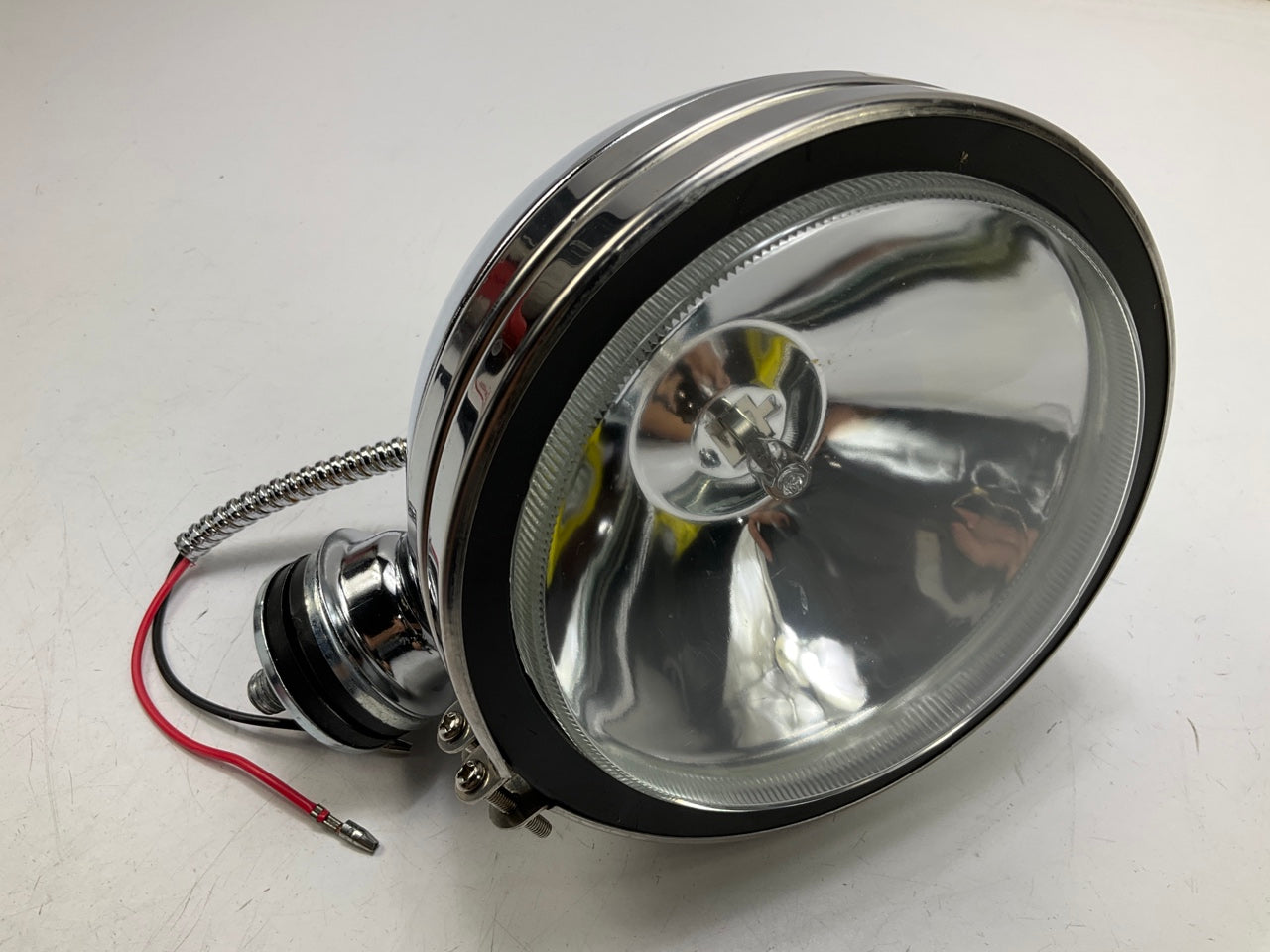 MISSING SWITCH Pilot NV802CP  6'' 2x100W Round Chrome Housing Driving Beam Lights
