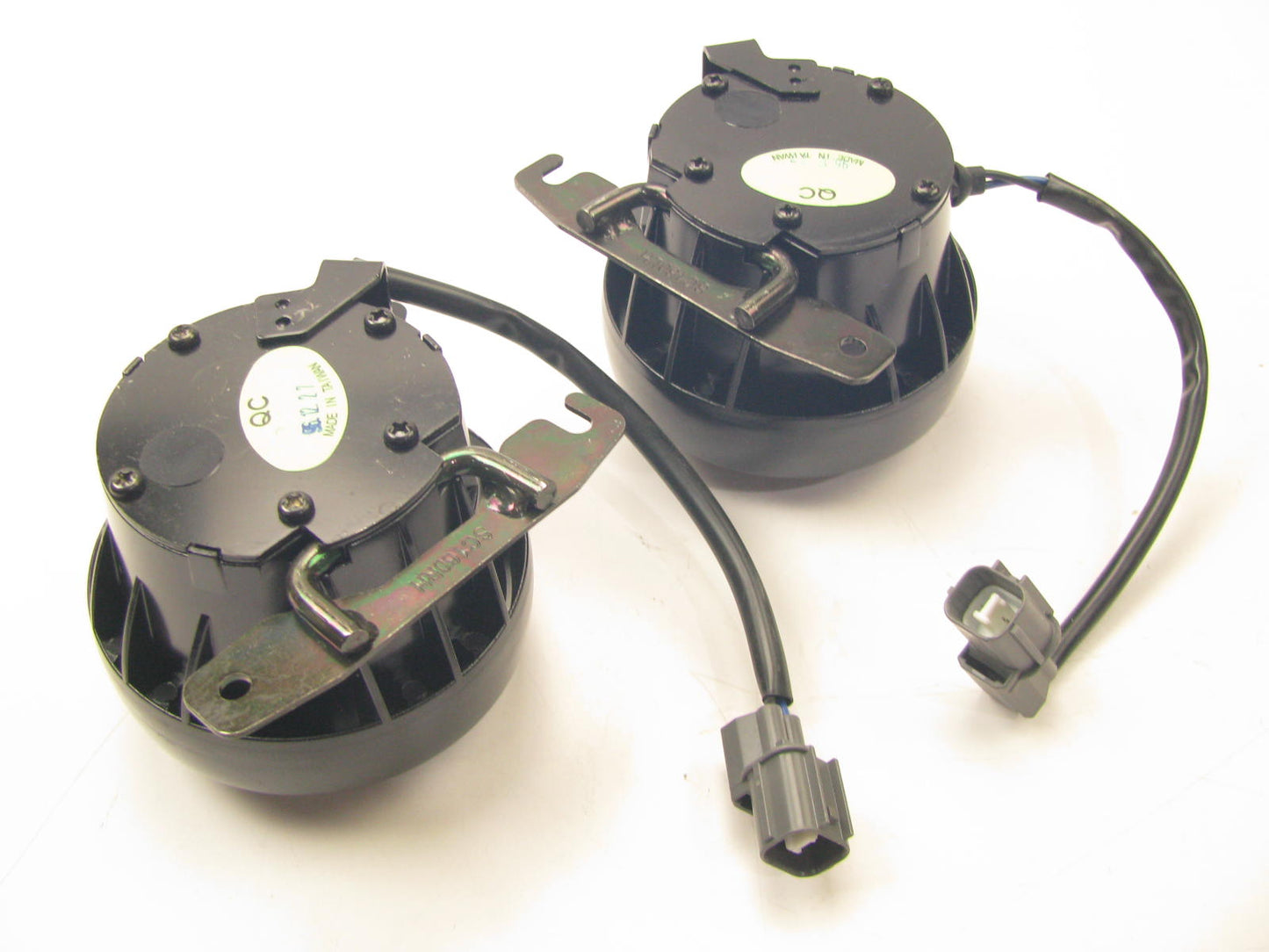 Pilot PL32S SMOKED Fog Light Lamp Kit, Complete W/ Wiring & Switch - 03-05 Pilot