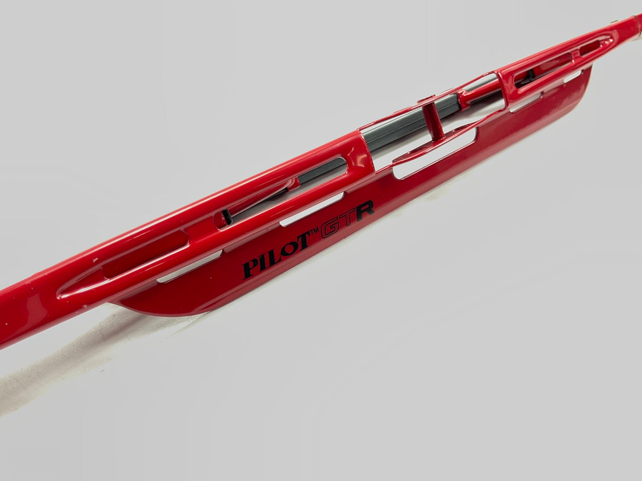 Pilot Automotive WBG-22R Red 22'' GTR Windshield Wiper Blade