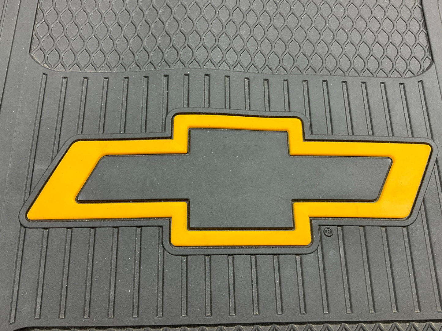 (2) Plasticolor 001217 Rear Rubber 14''x17'' Floor Mats Black Yellow Bowtie Chevy