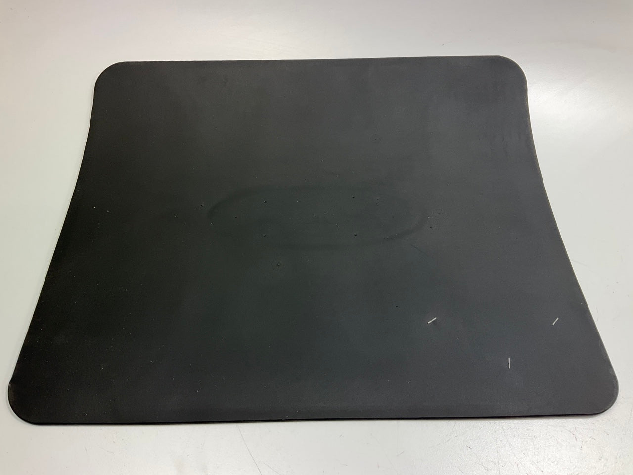 Plasticolor 001219R01 Rear Floor Mat, Rubber, 17''x13-3/4'' - Ford Pickup Truck