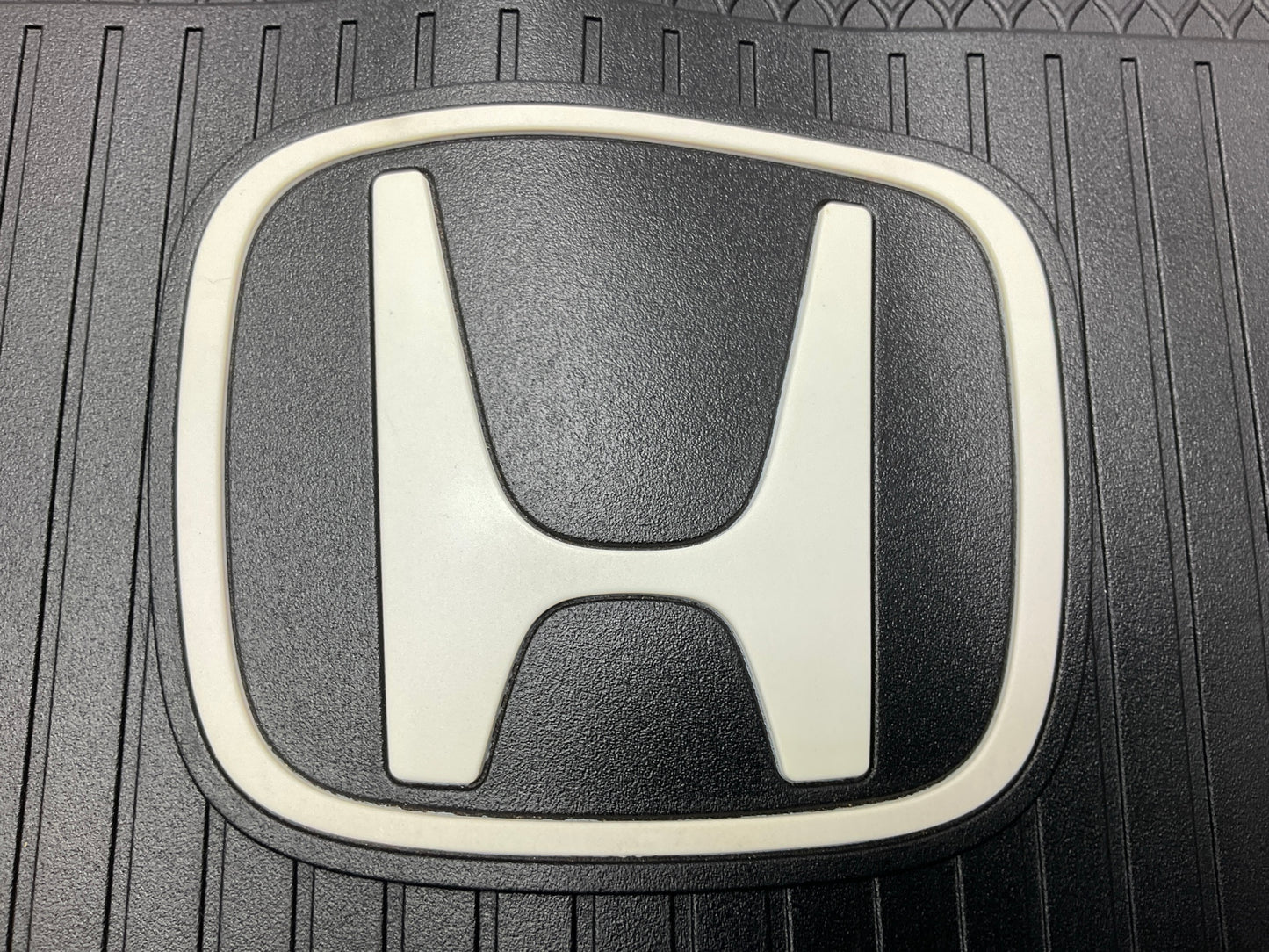 Plasticolor 001221 Rear Rubber 14''x16'' Utility Floor Mat Cover For Honda