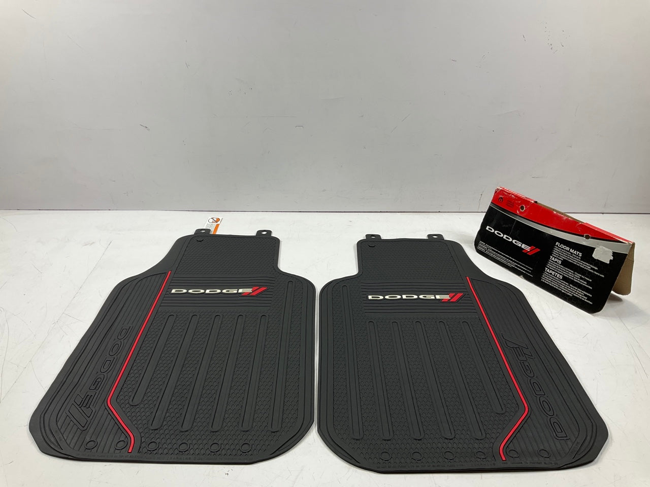 Plasticolor 001619R01 Rubber Floor Mats, 2-Piece, 26-3/4'' X 18'', For Dodge
